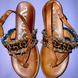 Very G Leopard Sandals Size 7